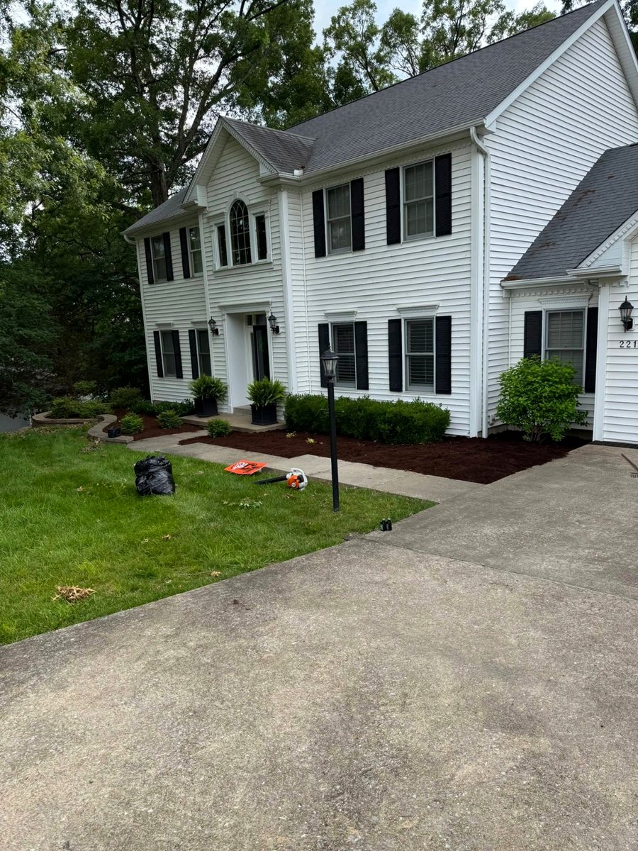 Front beds, full mulch install &mdash; after