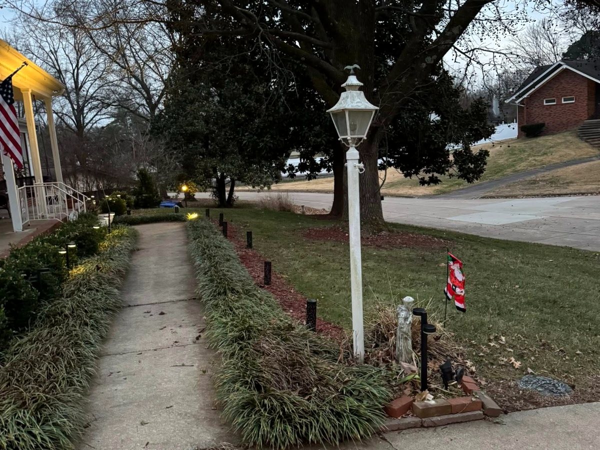 Trimming, Cleanup & Leaf Removal in Cape Girardeau, MO